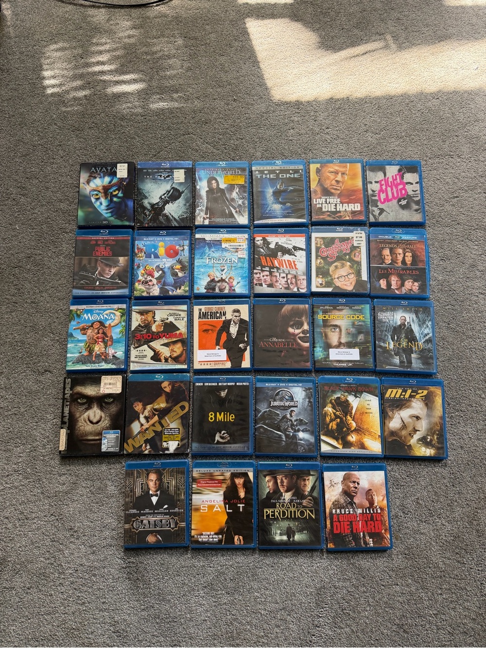 Lot of 28 assorted blu-ray movies - Picture 1 of 5